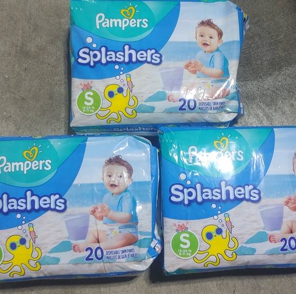 Pampers Splashers Diapers 🆕 Sealed Lot Of 3 Packages (20 diapers ea)Size Small - Picture 1 of 2